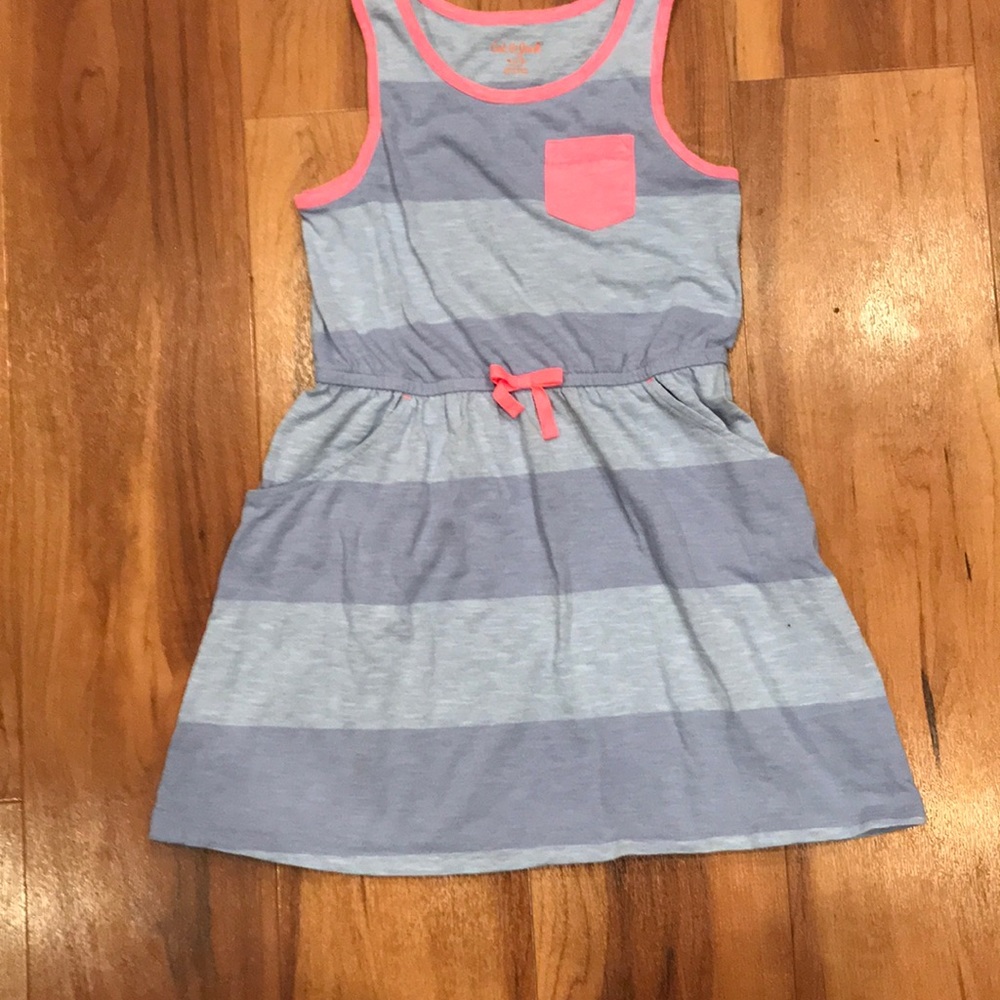 Girls dress
